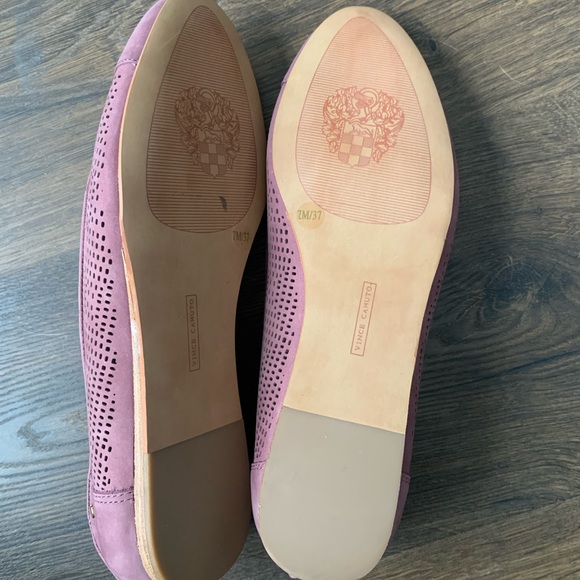 NWT Vince Camuto flats - Picture 5 of 7
